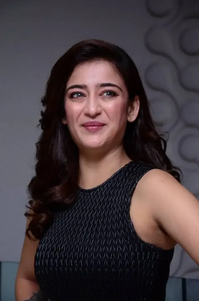 Indian Actress Akshara Haasan Smiling Face Closeup